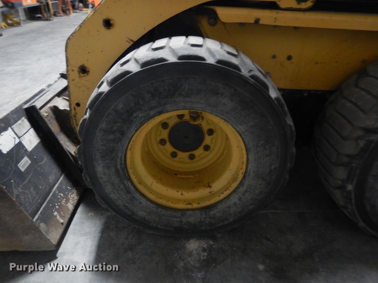 image for item DJ1250 2005 Caterpillar 226B  skid steer loader