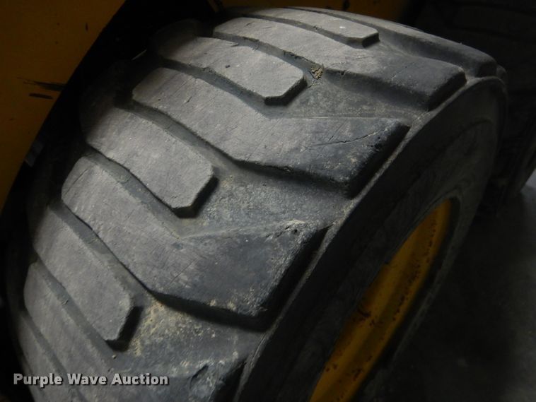 image for item DJ1250 2005 Caterpillar 226B  skid steer loader