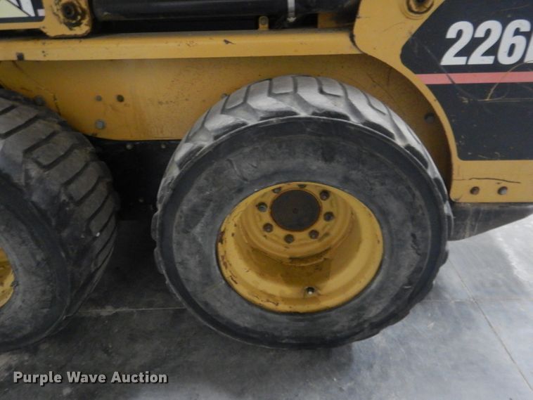 image for item DJ1250 2005 Caterpillar 226B  skid steer loader