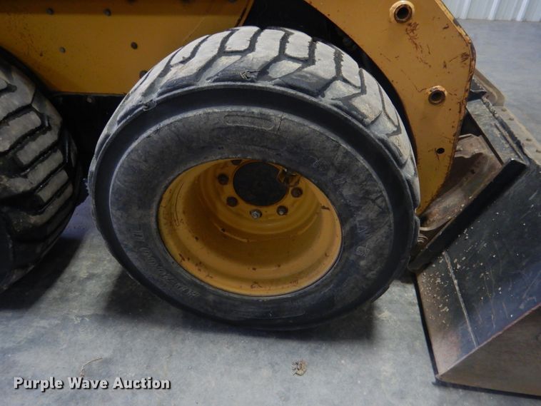 image for item DJ1250 2005 Caterpillar 226B  skid steer loader