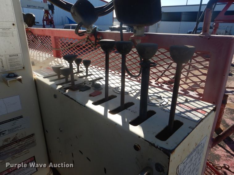 image for item DJ8925 2012 Peterbilt 365  crane truck