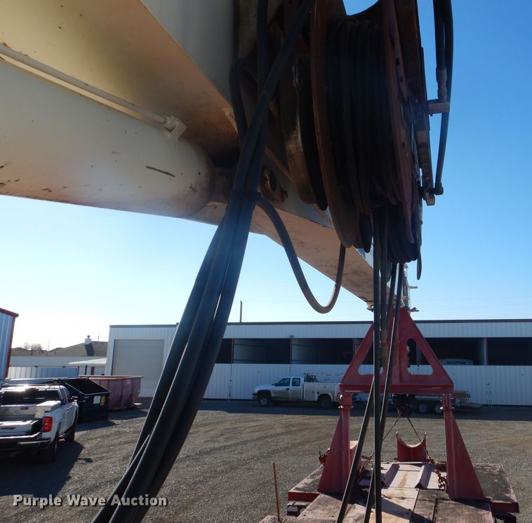 image for item DJ8925 2012 Peterbilt 365  crane truck