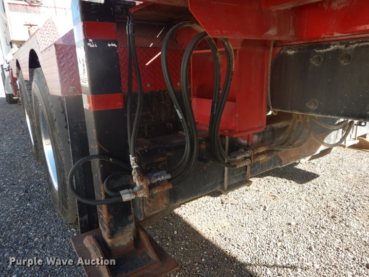 image for item DJ8925 2012 Peterbilt 365  crane truck