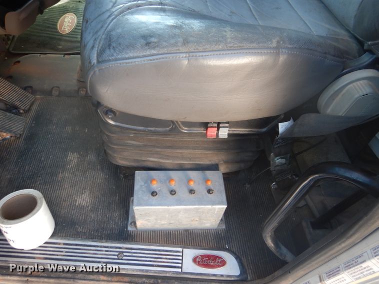 image for item DJ8925 2012 Peterbilt 365  crane truck