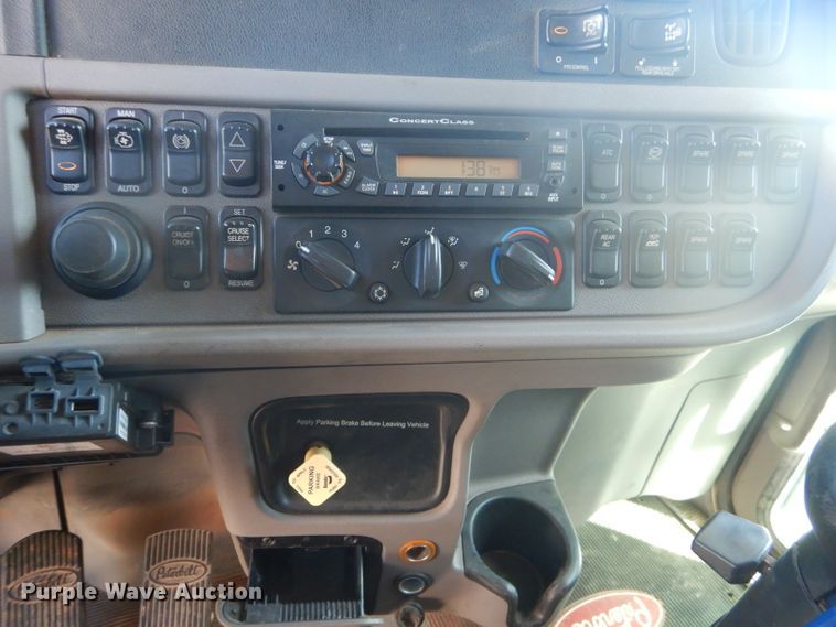 image for item DJ8925 2012 Peterbilt 365  crane truck