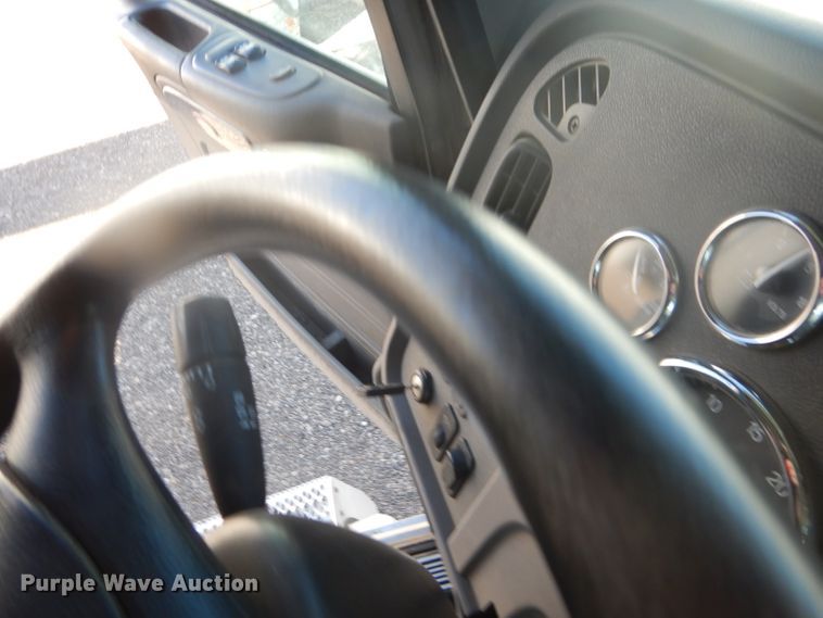 image for item DJ8925 2012 Peterbilt 365  crane truck