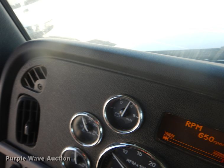 image for item DJ8925 2012 Peterbilt 365  crane truck