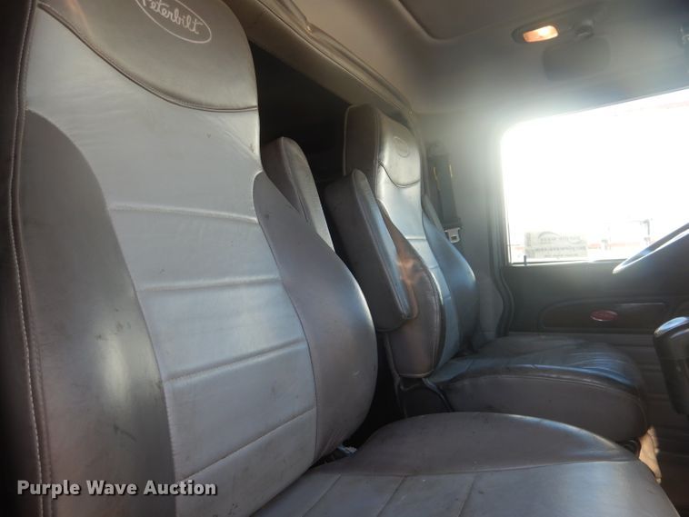 image for item DJ8925 2012 Peterbilt 365  crane truck