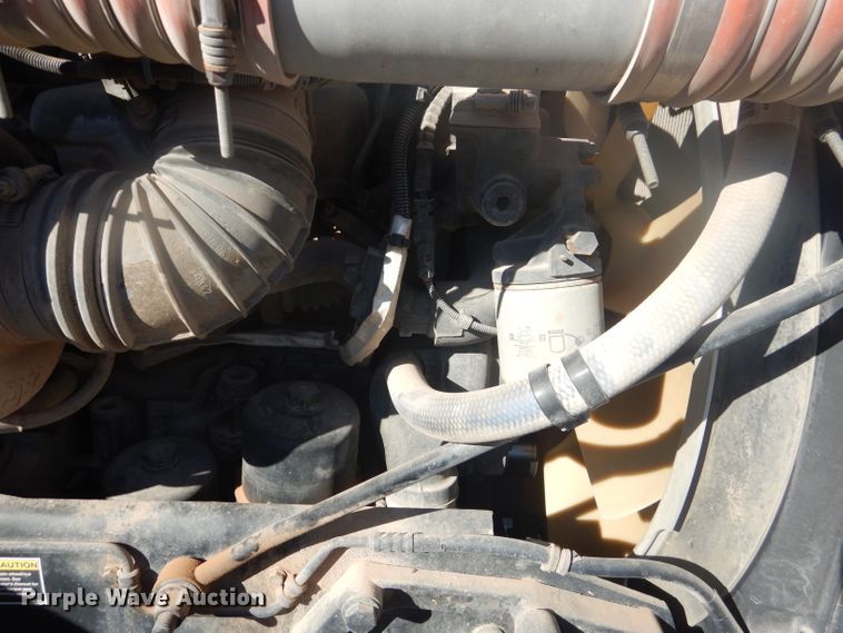 image for item DJ8925 2012 Peterbilt 365  crane truck