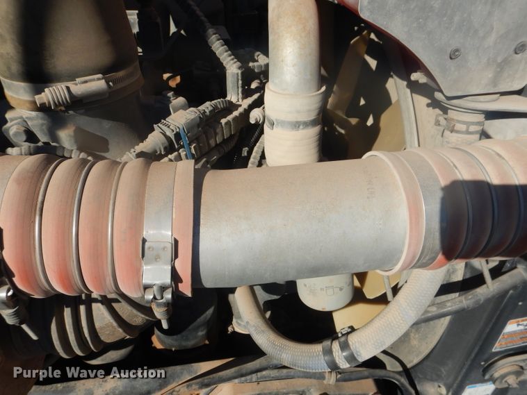 image for item DJ8925 2012 Peterbilt 365  crane truck