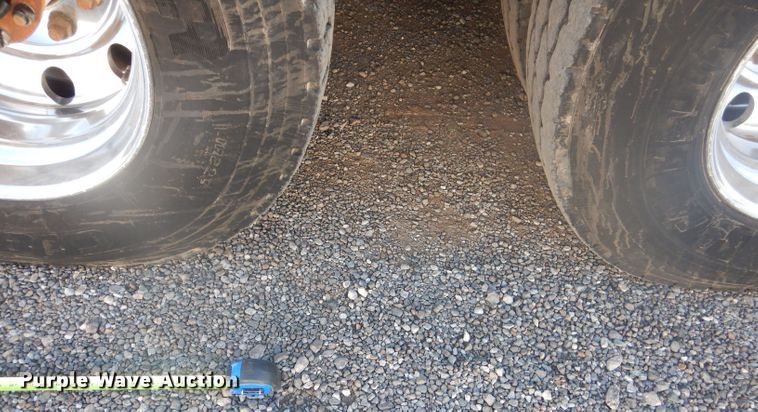 image for item DJ8925 2012 Peterbilt 365  crane truck