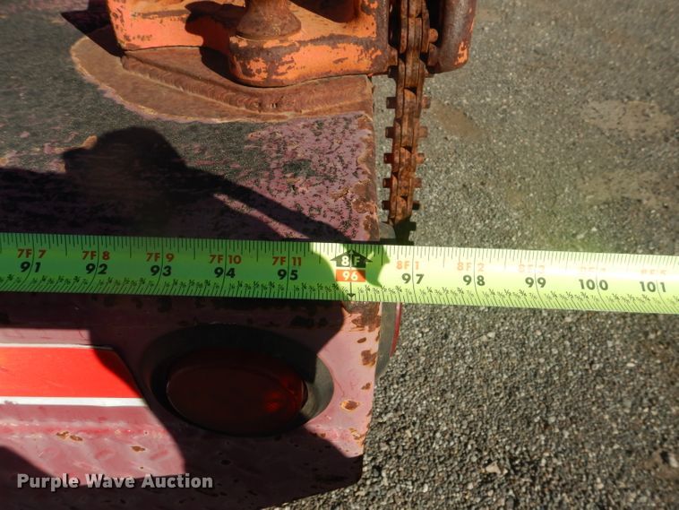 image for item DJ8925 2012 Peterbilt 365  crane truck