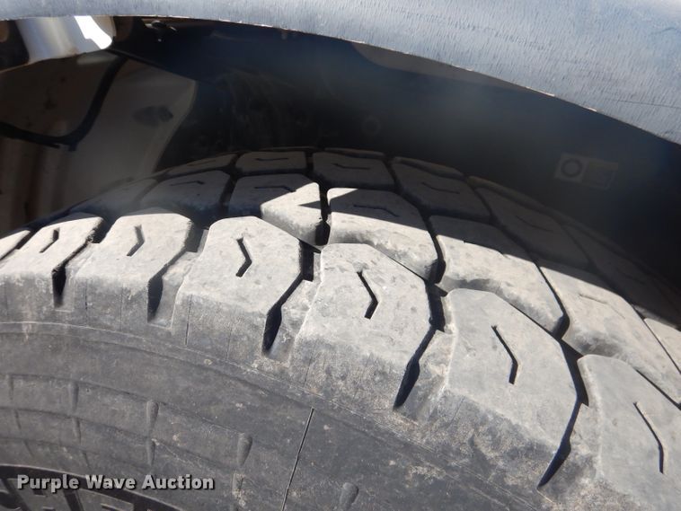 image for item DJ8925 2012 Peterbilt 365  crane truck