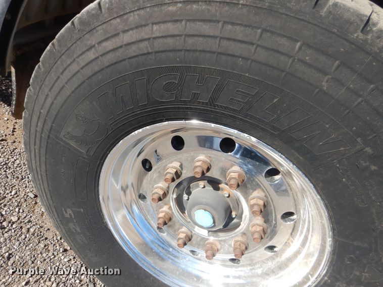 image for item DJ8925 2012 Peterbilt 365  crane truck