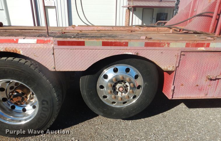 image for item DJ8925 2012 Peterbilt 365  crane truck