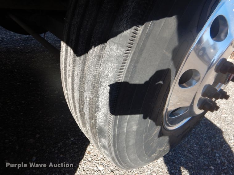 image for item DJ8925 2012 Peterbilt 365  crane truck