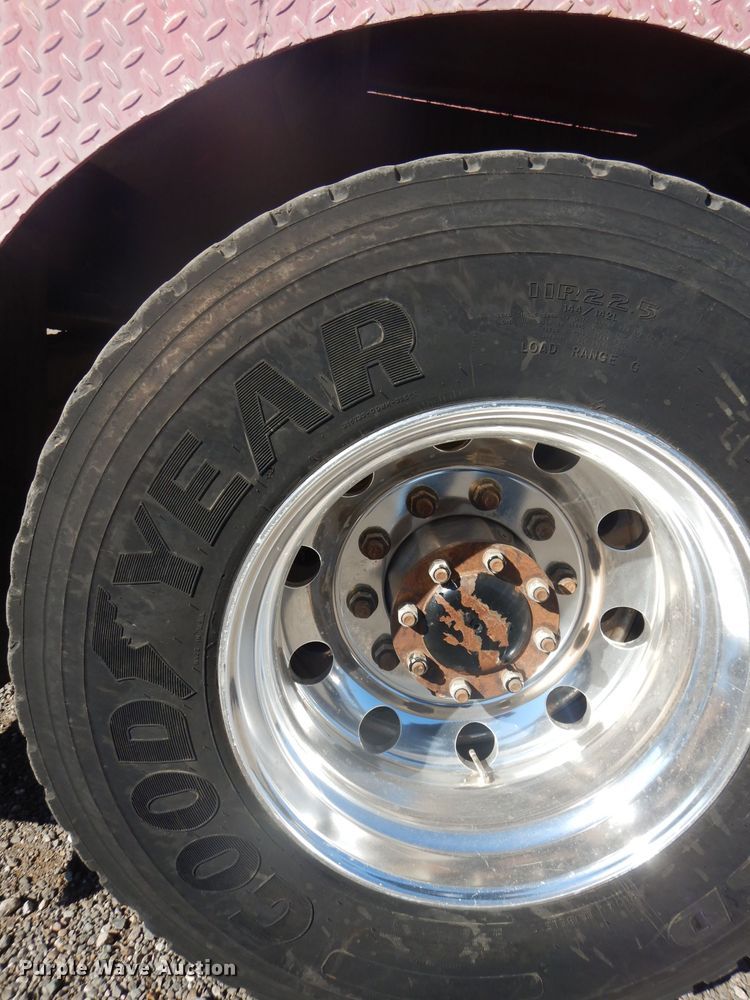 image for item DJ8925 2012 Peterbilt 365  crane truck