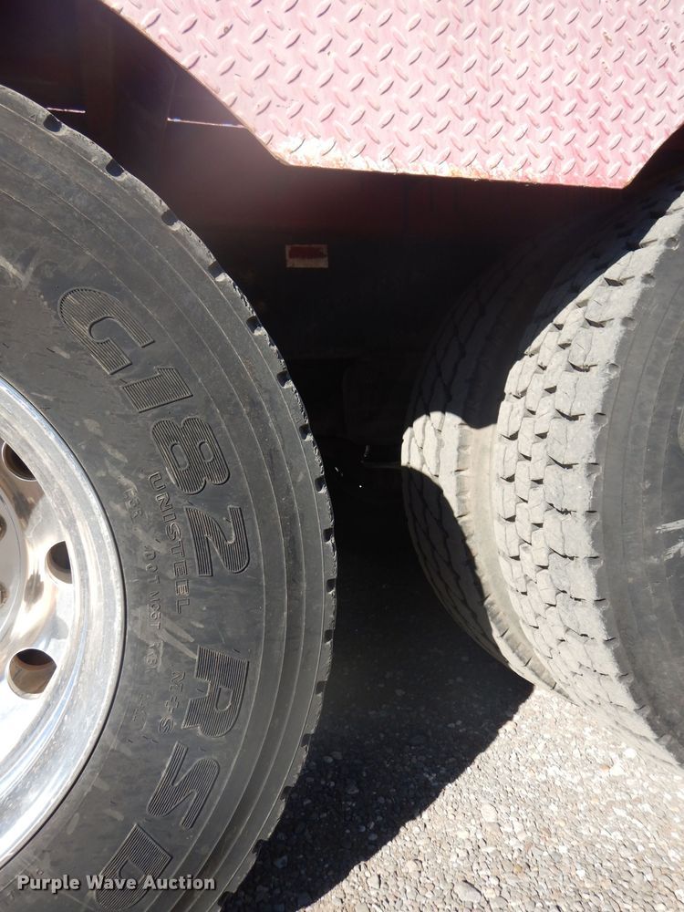 image for item DJ8925 2012 Peterbilt 365  crane truck