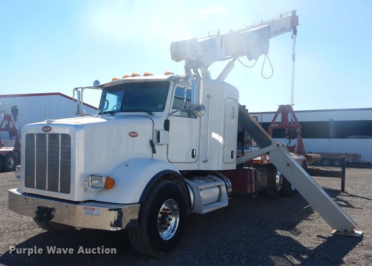image for item DJ8926 2014 Peterbilt 365  crane truck