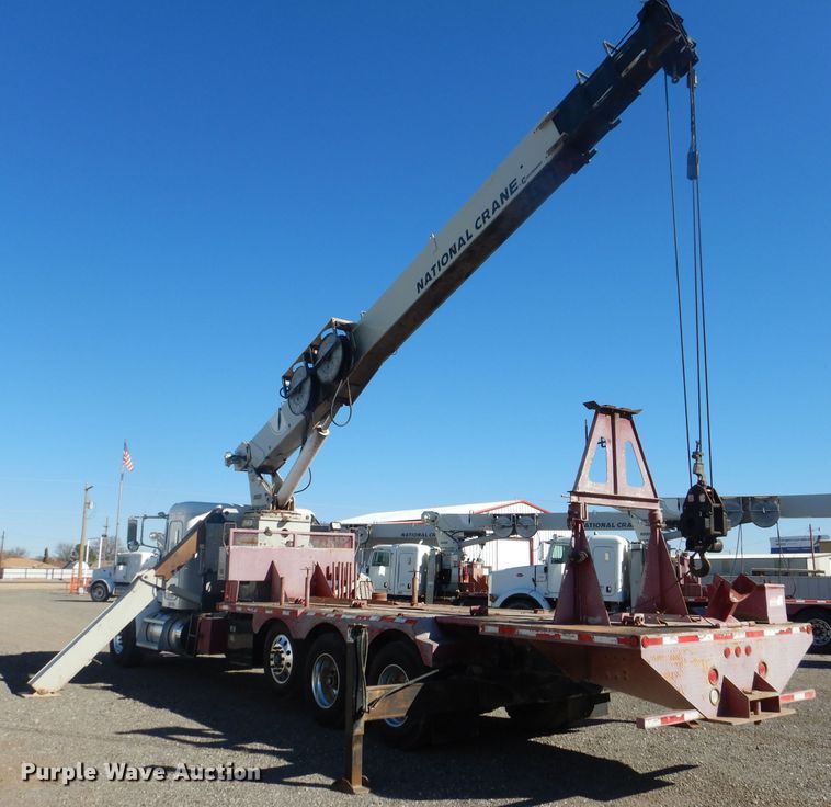 image for item DJ8926 2014 Peterbilt 365  crane truck