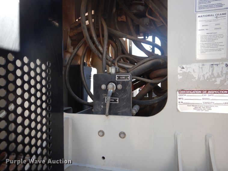 image for item DJ8926 2014 Peterbilt 365  crane truck