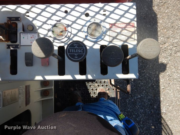 image for item DJ8926 2014 Peterbilt 365  crane truck