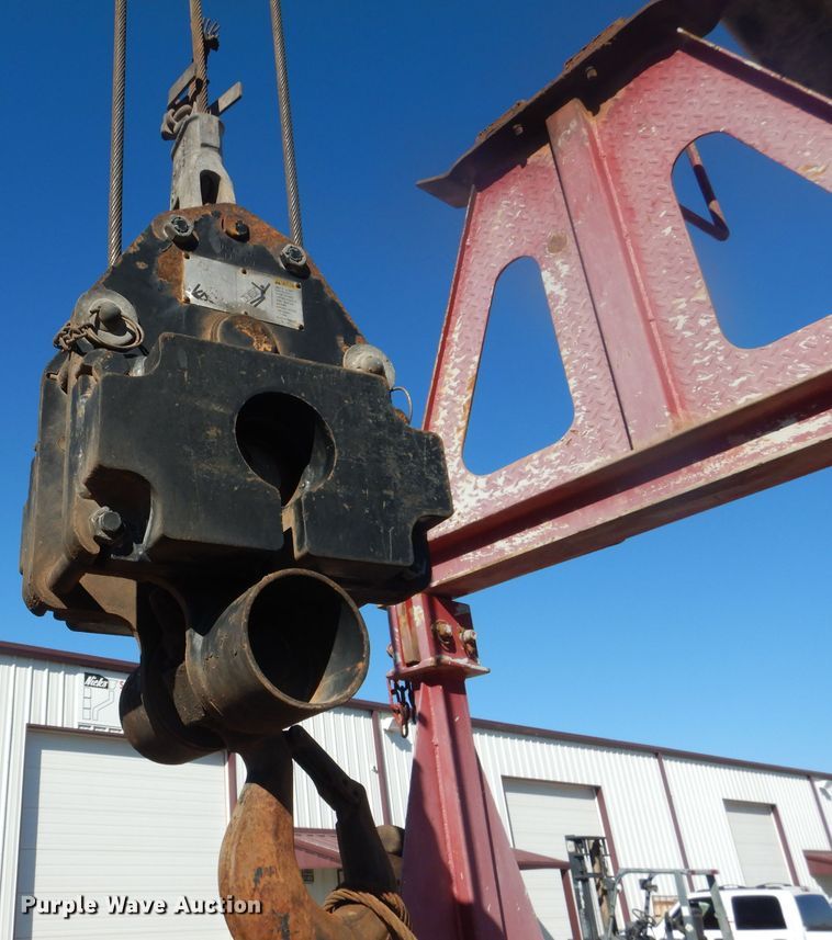 image for item DJ8926 2014 Peterbilt 365  crane truck