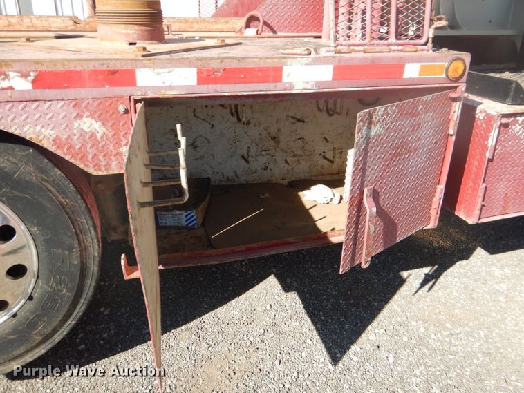 image for item DJ8926 2014 Peterbilt 365  crane truck