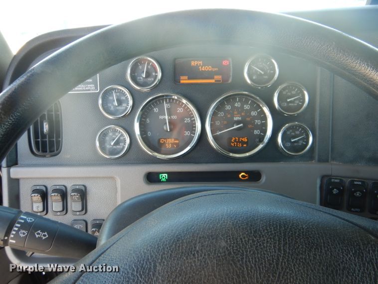 image for item DJ8926 2014 Peterbilt 365  crane truck