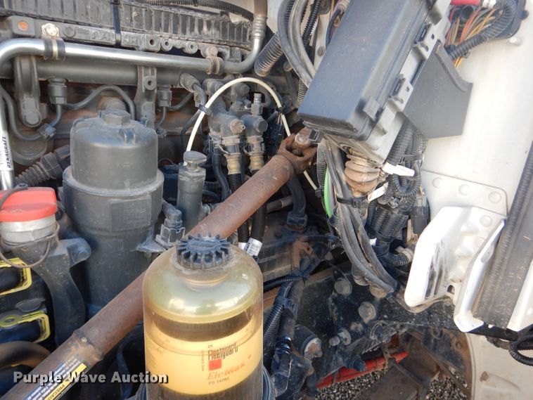 image for item DJ8926 2014 Peterbilt 365  crane truck