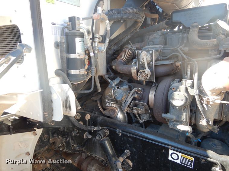 image for item DJ8926 2014 Peterbilt 365  crane truck