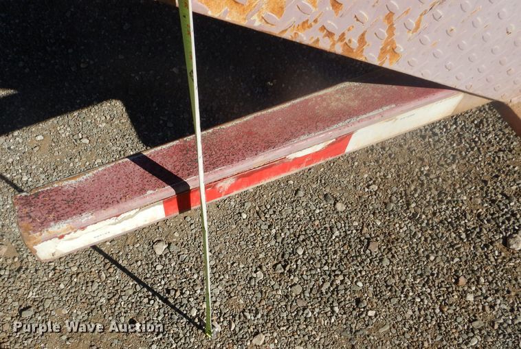 image for item DJ8926 2014 Peterbilt 365  crane truck