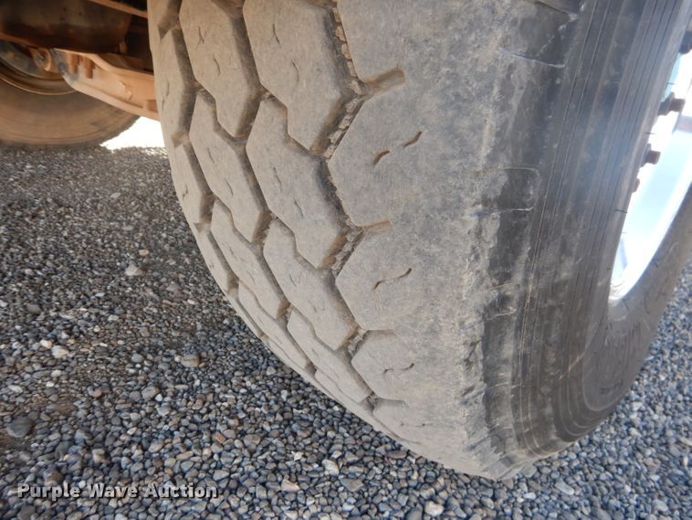 image for item DJ8926 2014 Peterbilt 365  crane truck