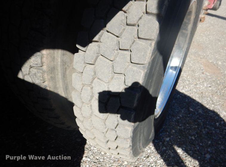 image for item DJ8926 2014 Peterbilt 365  crane truck