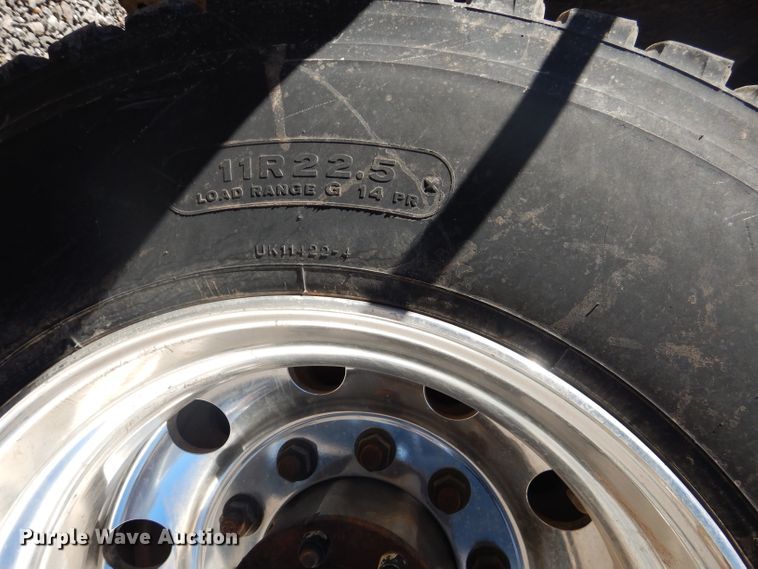 image for item DJ8926 2014 Peterbilt 365  crane truck