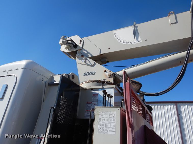 image for item DJ8927 2015 Peterbilt 365  crane truck