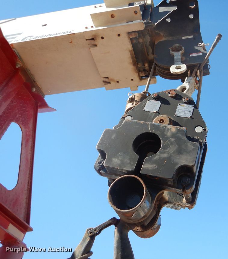 image for item DJ8927 2015 Peterbilt 365  crane truck