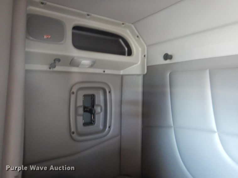 image for item DJ8927 2015 Peterbilt 365  crane truck