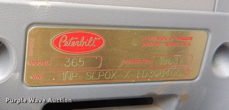 image for item DJ8927 2015 Peterbilt 365  crane truck