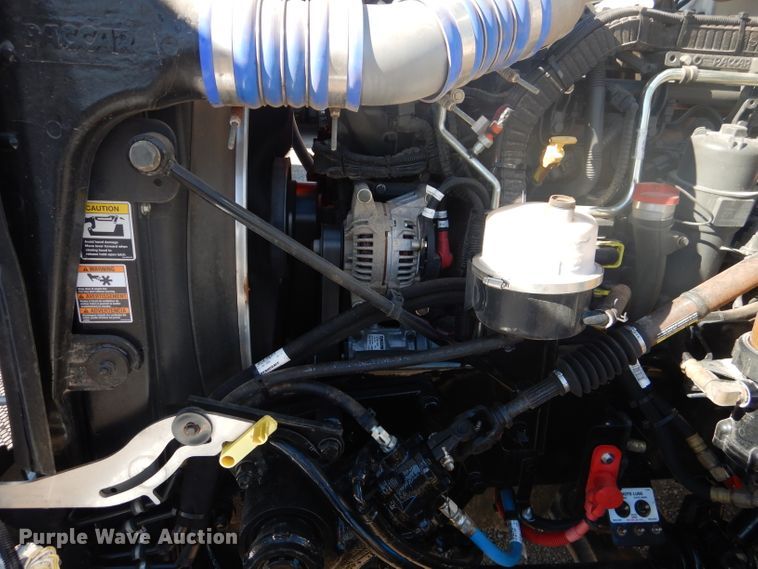 image for item DJ8927 2015 Peterbilt 365  crane truck