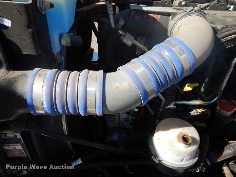 image for item DJ8927 2015 Peterbilt 365  crane truck