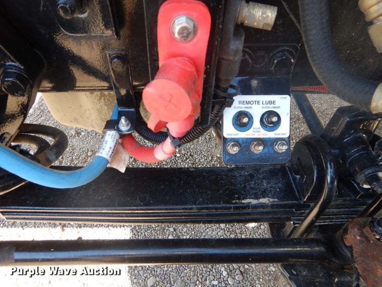 image for item DJ8927 2015 Peterbilt 365  crane truck