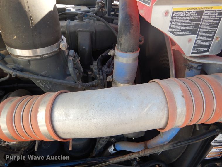 image for item DJ8927 2015 Peterbilt 365  crane truck