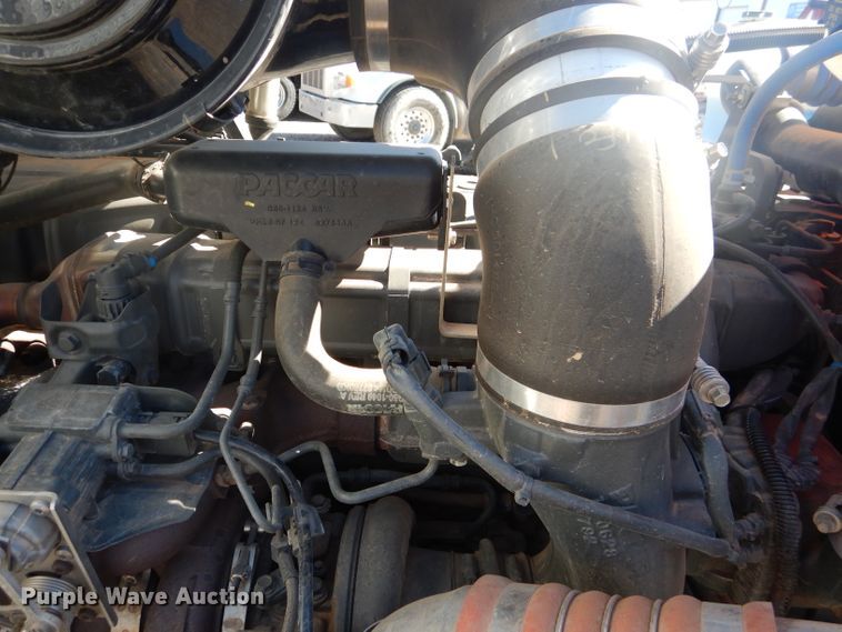 image for item DJ8927 2015 Peterbilt 365  crane truck