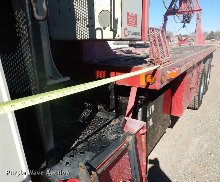 image for item DJ8927 2015 Peterbilt 365  crane truck