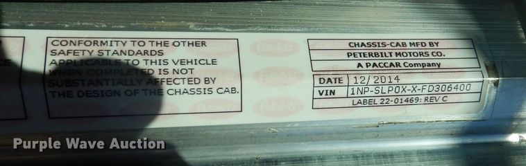 image for item DJ8927 2015 Peterbilt 365  crane truck