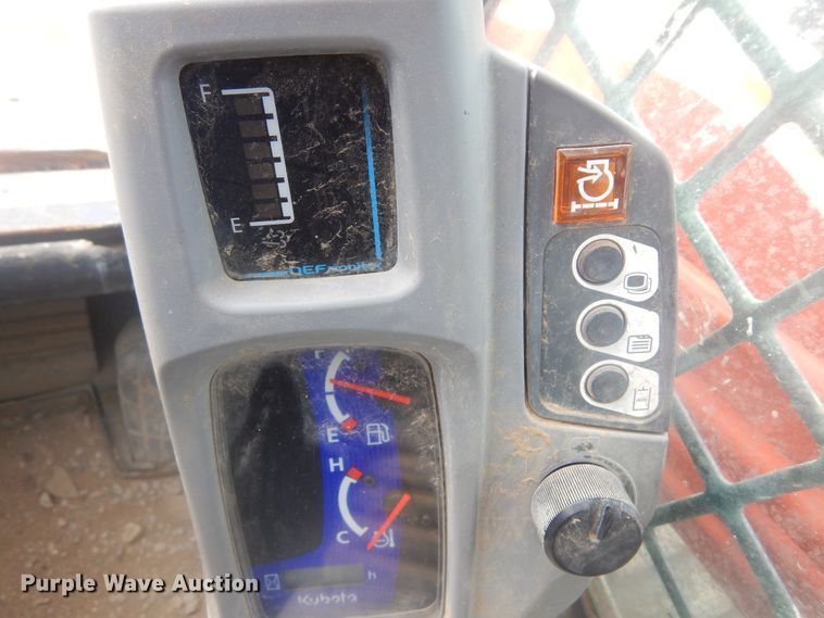 image for item DK3484 Kubota SVL 95-2S  tracked skid steer loader