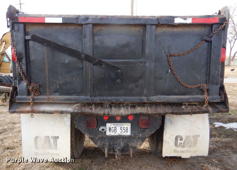 image for item DK8714 2000 GMC C7500  dump truck