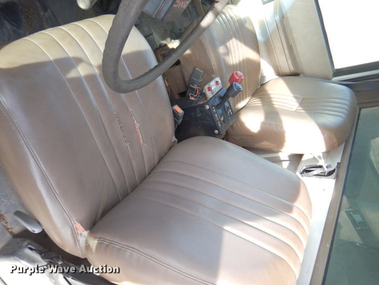 image for item DK8714 2000 GMC C7500  dump truck