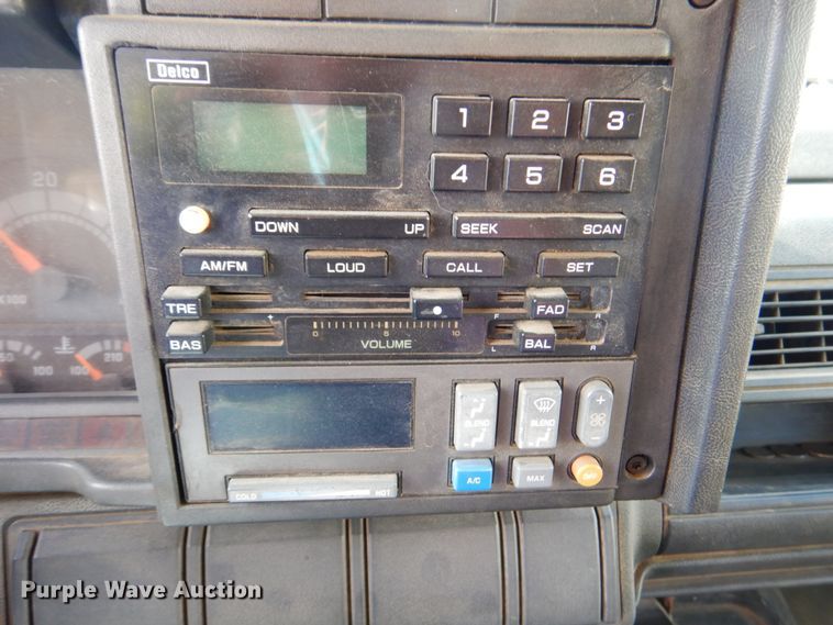 image for item DK8714 2000 GMC C7500  dump truck